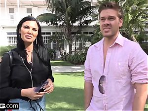 Jasmine Jae brings her man fucktoy along for a point of view pulverizing